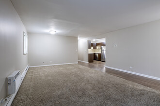 Westbridge Apartments in Park Forest, IL - Building Photo - Interior Photo