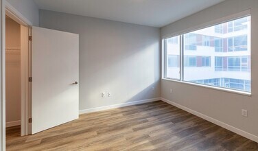 50 Rogers St, Unit 413 in Cambridge, MA - Building Photo - Building Photo