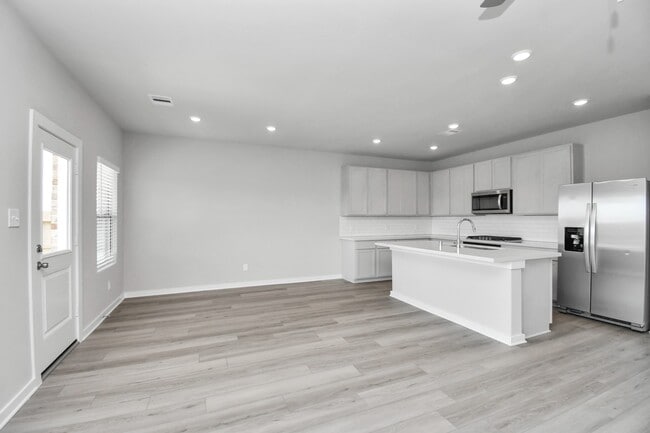 property at 6702 Arabella Lakes Dr