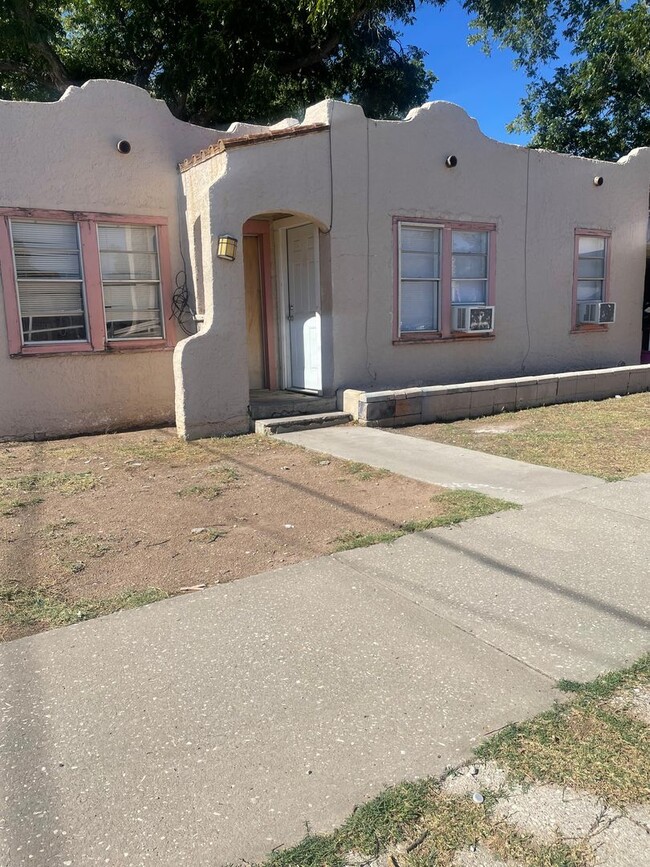 507 W Bonbright St in Carlsbad, NM - Building Photo - Building Photo