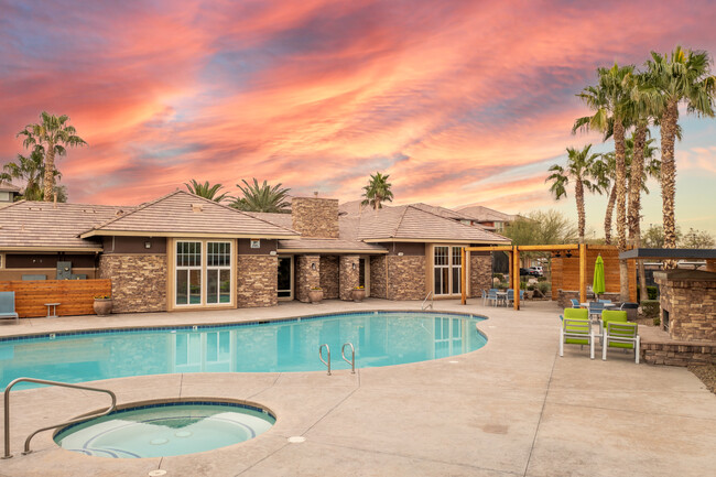 Norterra Canyon Apartments in North Las Vegas, NV - Foto de edificio - Building Photo