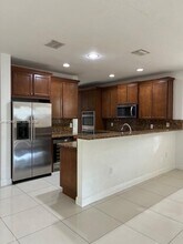 8848 NW 101st Pl in Doral, FL - Building Photo - Building Photo