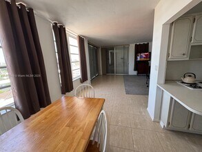 7800 Carlyle Ave in Miami Beach, FL - Building Photo - Building Photo