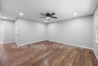 405 Missionary Ave in Rossville, GA - Building Photo - Building Photo