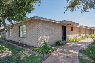 41 N 15th St in McAllen, TX - Building Photo - Building Photo