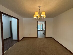 6861 Woodmark Dr in Fayetteville, NC - Building Photo - Building Photo