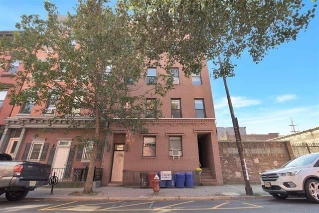 property at 607 1st St