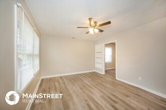 51 Sunset Mnr Dr in Mooresville, IN - Foto de edificio - Building Photo