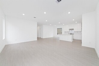 31409 Moore Rd in Magnolia, TX - Building Photo - Building Photo