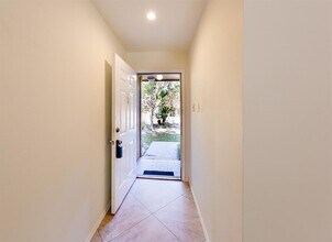 8 Green Haven Dr in The Woodlands, TX - Building Photo - Building Photo