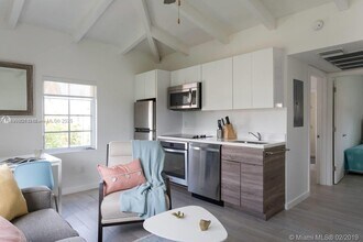 1450 Meridian Ave in Miami Beach, FL - Foto de edificio - Building Photo