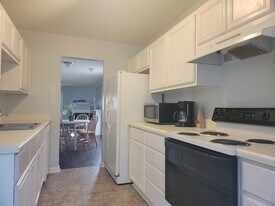 14 Heritage Village Ln in Columbia, SC - Building Photo