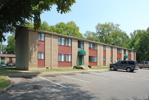 Eastwood Courts in Nashville, TN - Building Photo