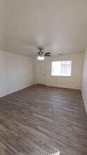 504 Robert Ct in Nipomo, CA - Foto de edificio - Building Photo