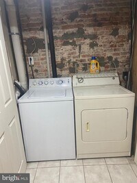 1833 W Lexington St photo'