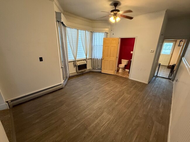 94 S Main St in Mahanoy City, PA - Building Photo - Building Photo