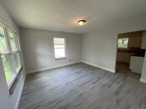 922 Vermont Ave in Knoxville, TN - Building Photo - Building Photo