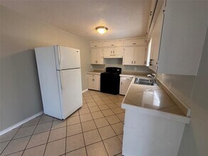 612 Ross St in La Marque, TX - Building Photo - Building Photo