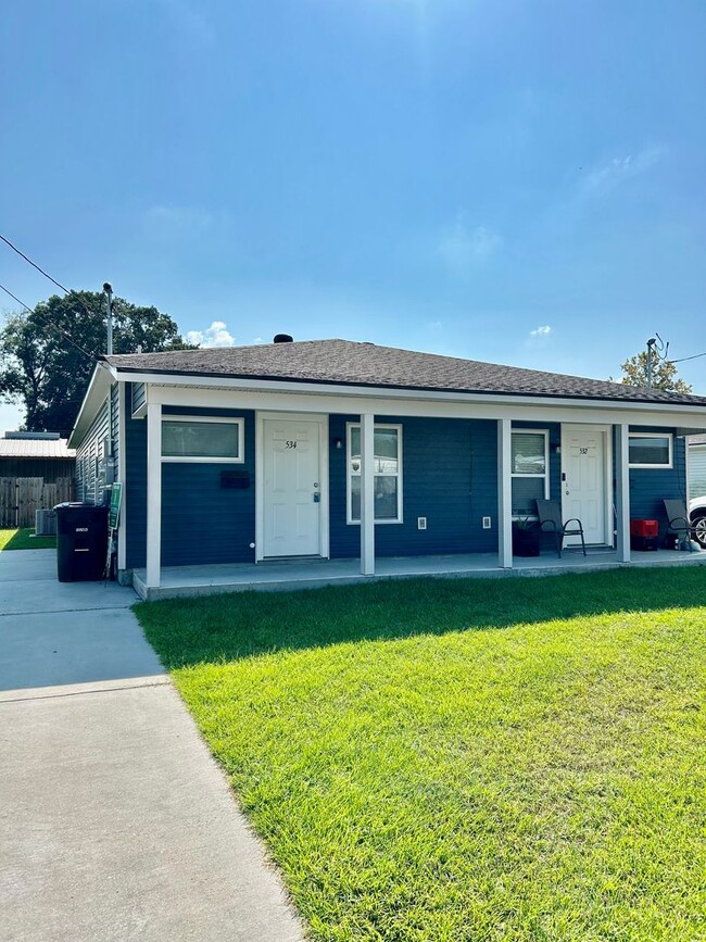 property at 532 Live Oak Blvd