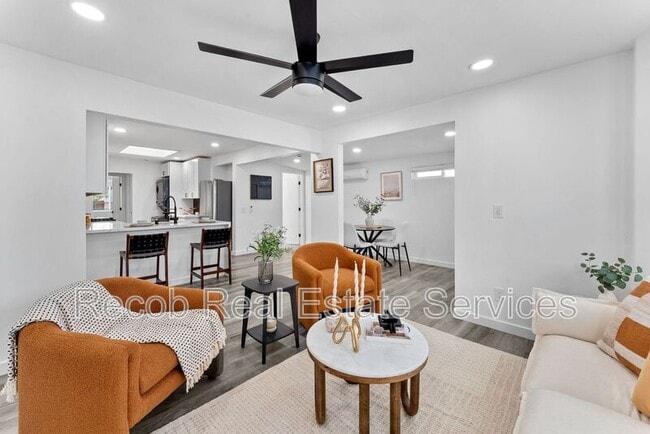 5248 Adams Ave in San Diego, CA - Building Photo - Building Photo
