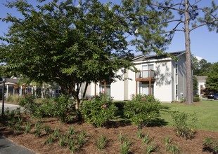 Meadowbrook Apartments in Slidell, LA - Building Photo - Building Photo