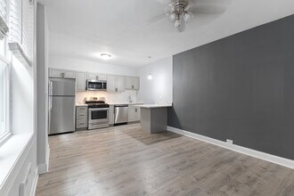 5860 N Kenmore Ave in Chicago, IL - Foto de edificio - Building Photo