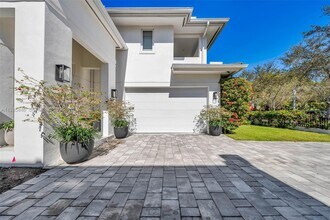 3510 Segovia St in Coral Gables, FL - Building Photo - Building Photo