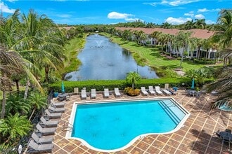 12854 Carrington Cir in Naples, FL - Foto de edificio - Building Photo