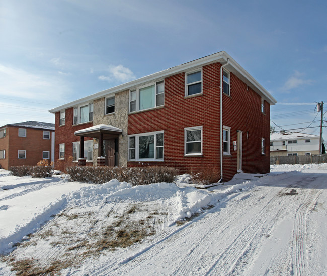 4920 36th Ave in Kenosha, WI - Foto de edificio - Building Photo