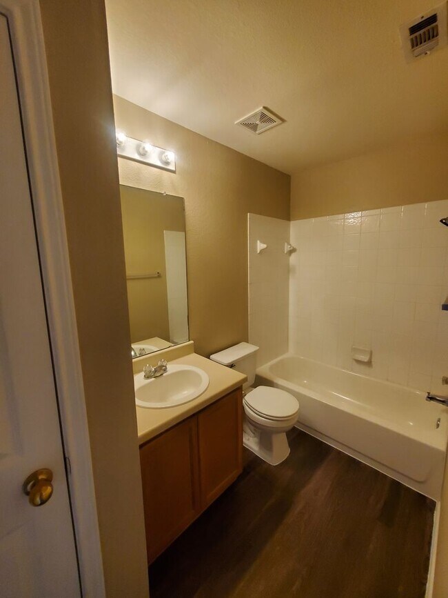 14001 Cambourne Dr in Pflugerville, TX - Building Photo - Building Photo