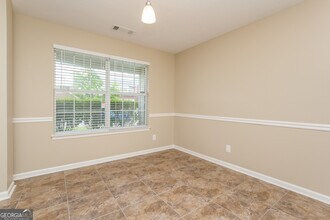 6792 Foxfire Pl in Atlanta, GA - Building Photo - Building Photo