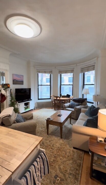 28 State St, Unit 2F in Boston, MA - Building Photo
