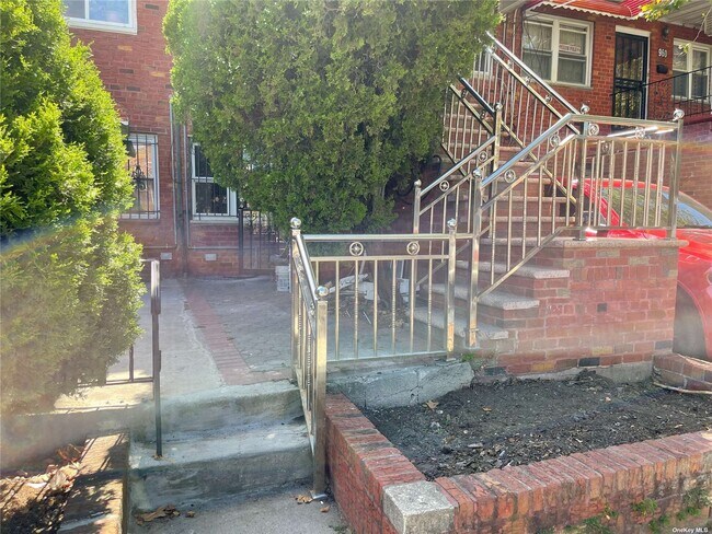 964 East 100th Street-Unit -2 in Brooklyn, NY - Building Photo - Building Photo