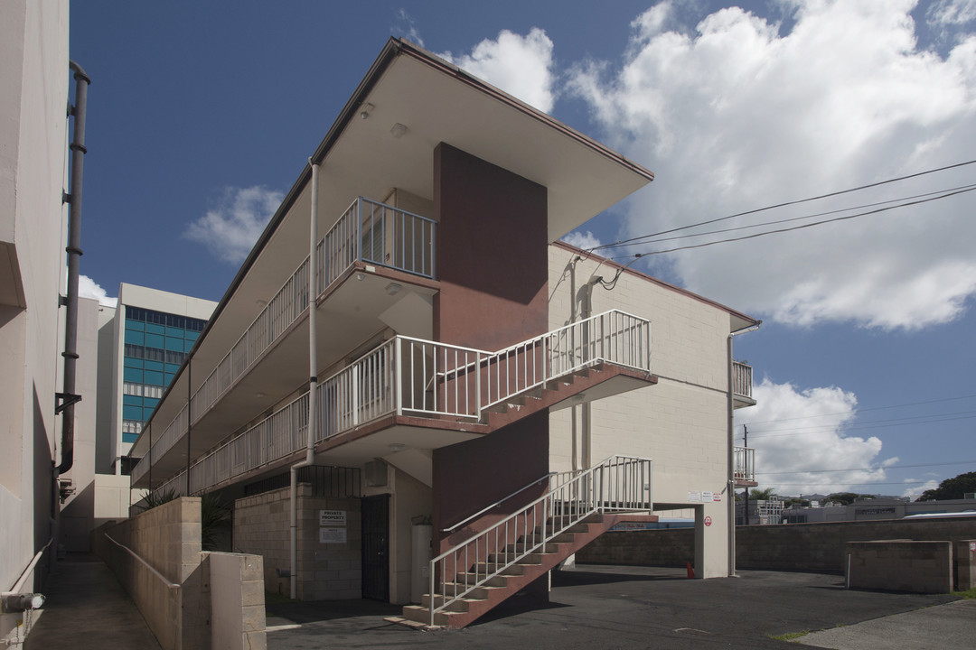 1954 Young St in Honolulu, HI - Foto de edificio