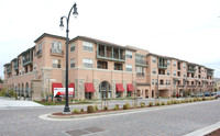 Villagio Civic Park in Cupertino, CA - Foto de edificio - Building Photo