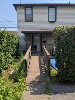 22 N Railroad St, Unit Peony Corner Apt. 101 in Palmyra, PA - Building Photo