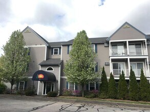 101 Eastern Ave in Manchester, NH - Building Photo - Building Photo