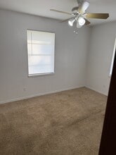 915 N Spring St in Grand Saline, TX - Building Photo - Building Photo