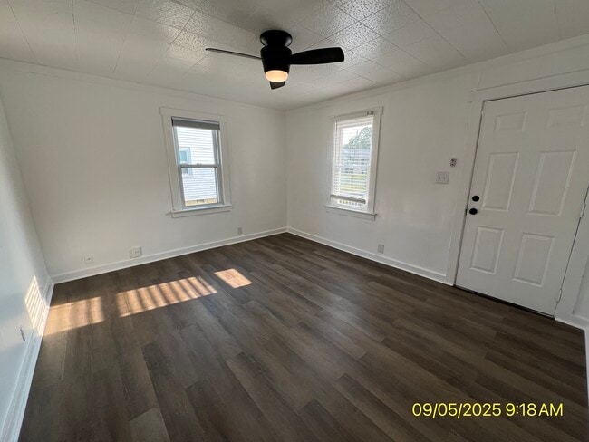 2117 N Janney Ave in Muncie, IN - Foto de edificio - Building Photo