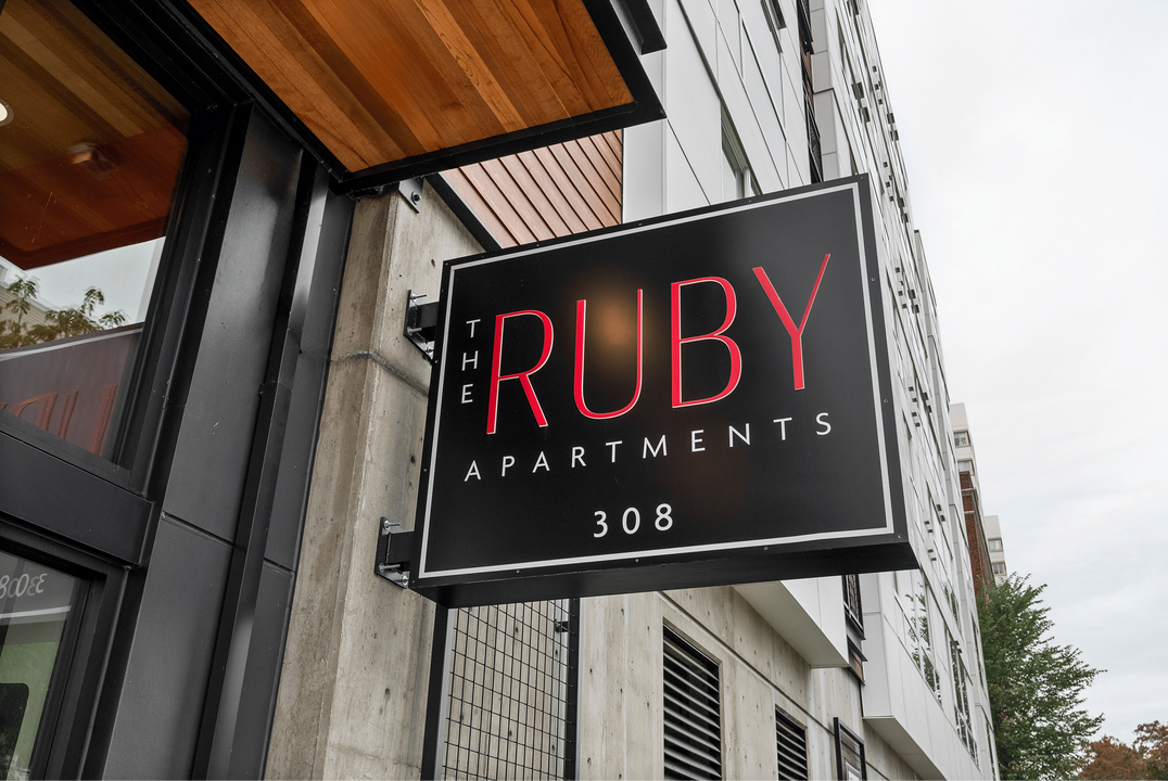 The Ruby in Tacoma, WA - Foto de edificio