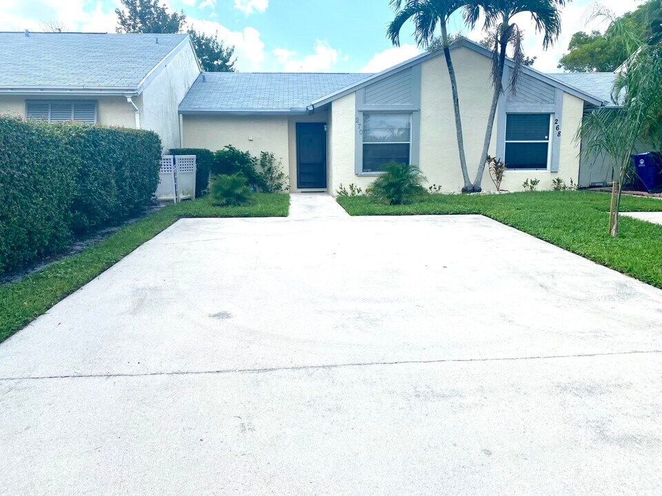 270 Palmetto Ct in Jupiter, FL - Building Photo