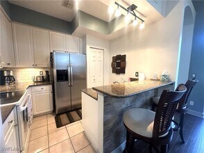 14907 Sterling Oaks Dr in Naples, FL - Building Photo - Building Photo