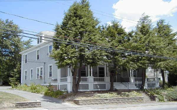 29 Topsfield Rd in Ipswich, MA - Building Photo