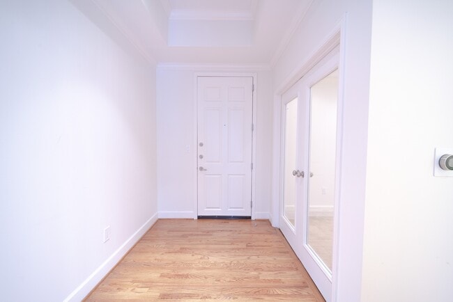 property at 2520 Robinhood St