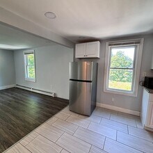 100 Broad St in North Attleborough, MA - Building Photo - Building Photo