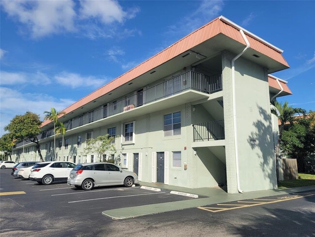 property at 805 W Oakland Park Blvd