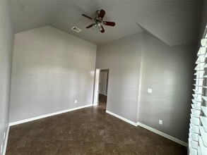 6022 Silver Thistle Ln in Fulshear, TX - Building Photo - Building Photo