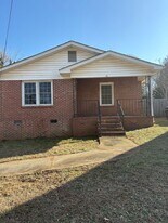 15 Underwood Ave in Greenville, SC - Building Photo