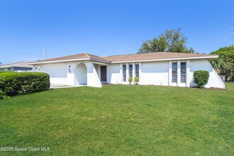 881 Cayuga Ave NE in Palm Bay, FL - Building Photo - Building Photo