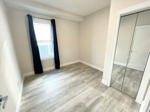 23 Newport St, Unit 3 in Boston, MA - Foto de edificio - Building Photo